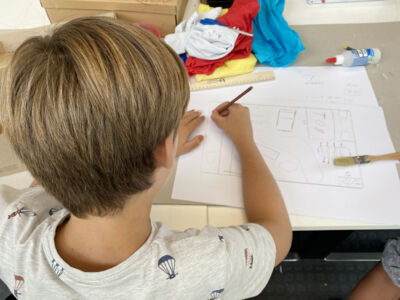 Kinderuniversiteit 2021- Ontwerp een kamer voor je favoriete personage (13).JPG