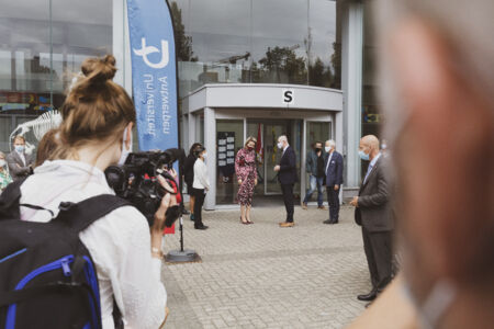 Koningin Mathilde bezoekt Centrum voor de Evaluatie van Vaccinaties (61).JPG