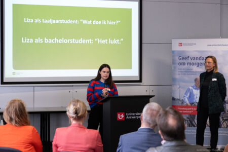 Info- en netwerkreceptie schenken en legateren aan UAntwerpen