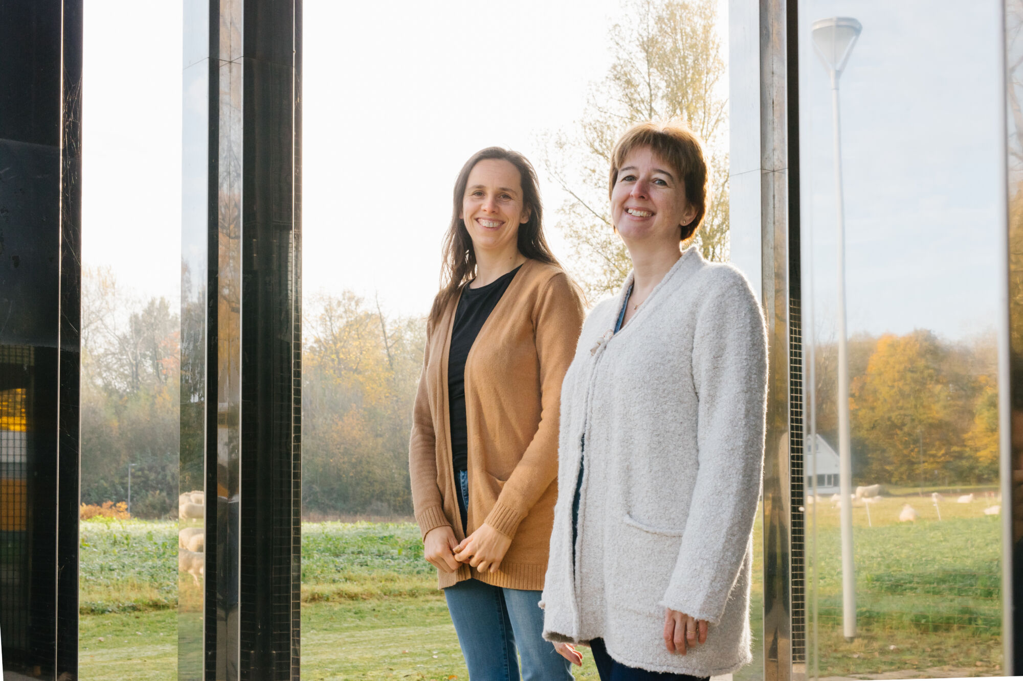 Ann Crabbé en Sara Vica (1).jpg