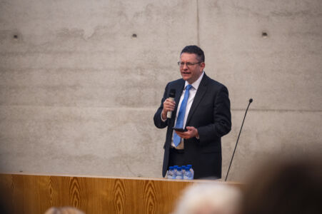 Emeritaat Peter Van Bogaert
