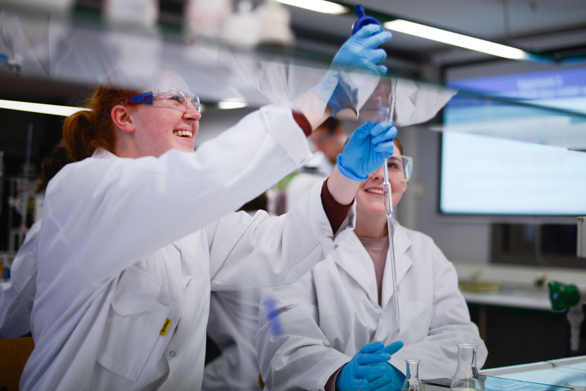 Practicum chemie voor handelsingenieurs (2).jpg