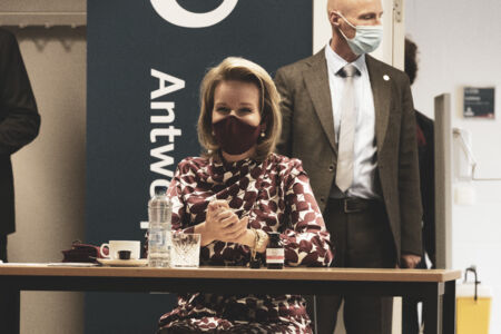 Koningin Mathilde bezoekt Centrum voor de Evaluatie van Vaccinaties (55).JPG