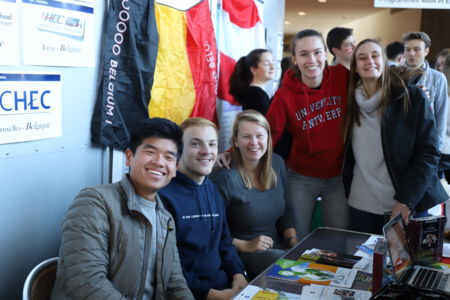 Studente op Montréal International student mobility fair.JPG