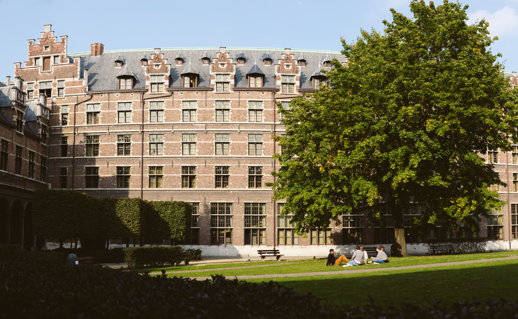 CST binnenkoer groot (2).jpg