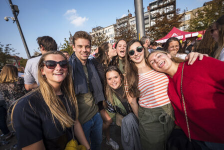 Students on Stage - Sint-Jansplein (21).jpg