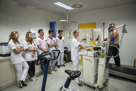 Revalidatiewetenschappen en kinesitherapie UZA (009).jpg