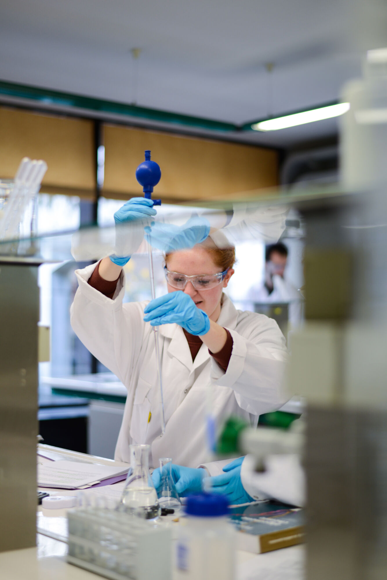 Practicum chemie voor handelsingenieurs (1).jpg