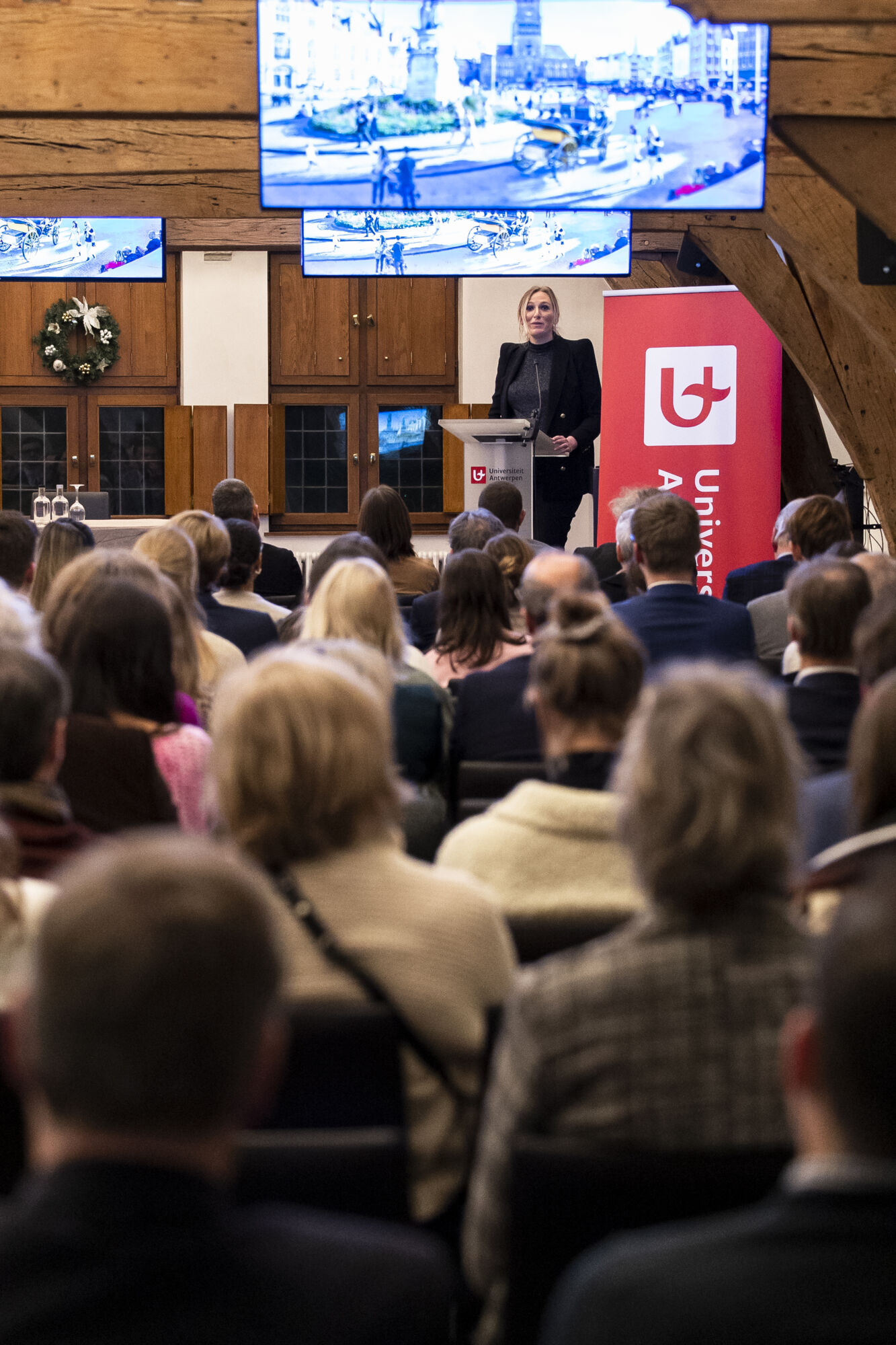 4570_Antwerp Law Net Alumni Event_0296.jpg