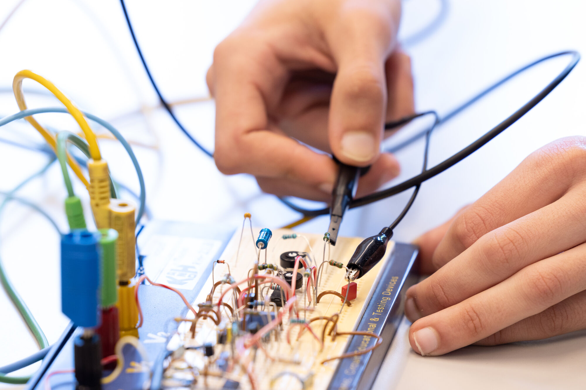 lessen IW: elektronica-ICT