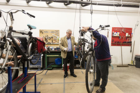 Opening fietsherstelwerkplaats Stadscampus (21).jpg