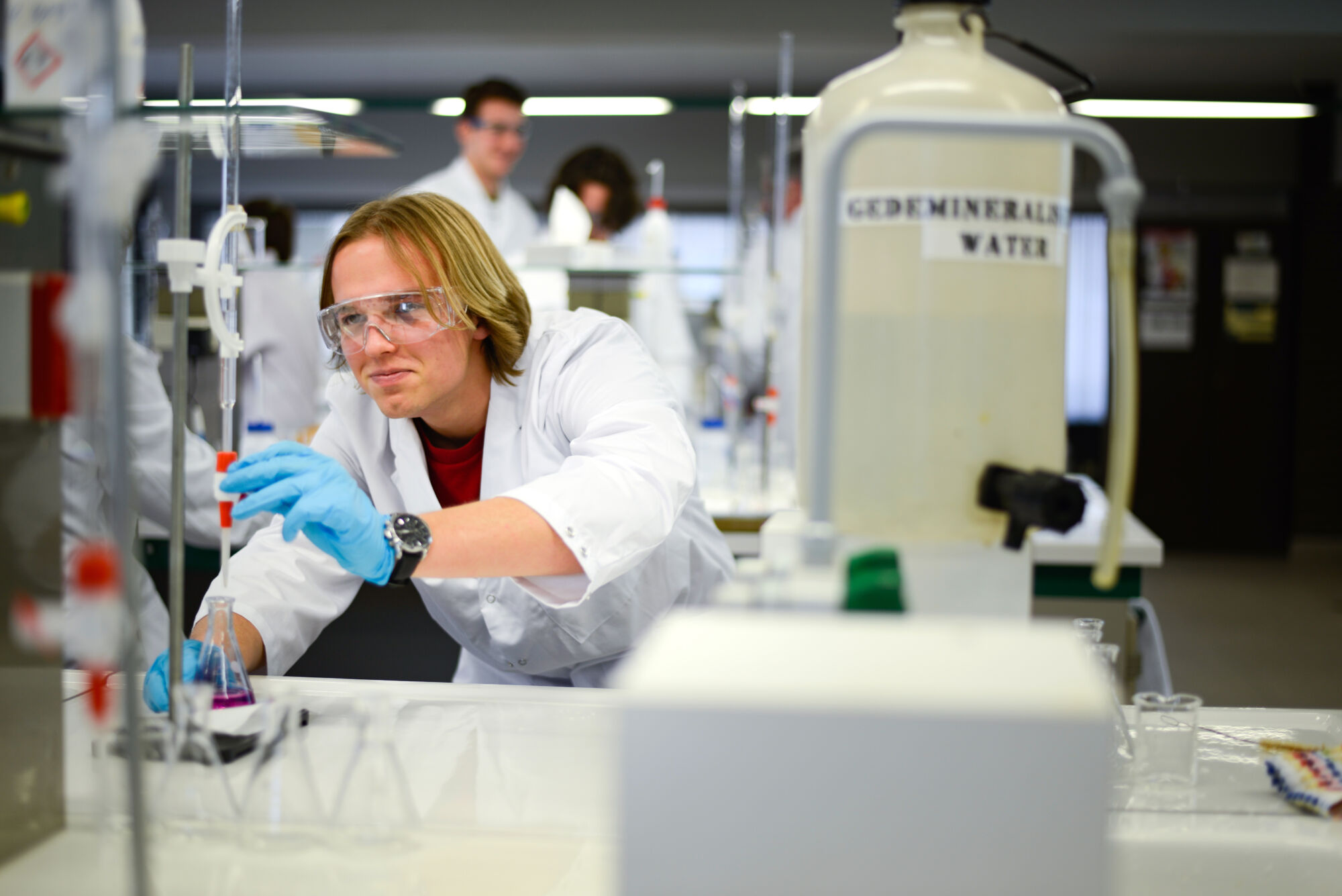 Practicum chemie voor handelsingenieurs (6).jpg