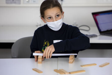 Kinderuniversiteit 2021 - Kracht in bruggen en kathedralen (42)