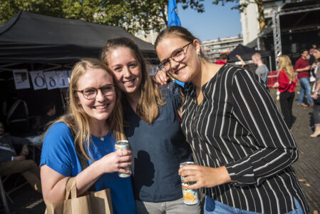 Students on Stage - Wilrijk (02).jpg