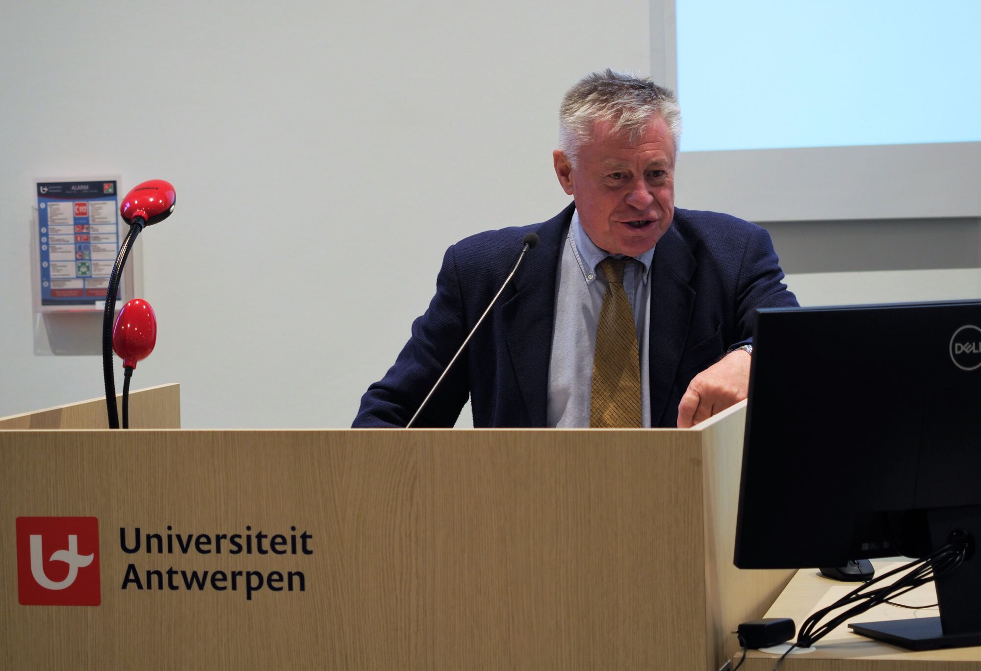 International Collen-Francqui Professor: Philippe De Wals