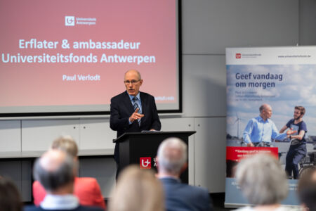 Info- en netwerkreceptie schenken en legateren aan UAntwerpen