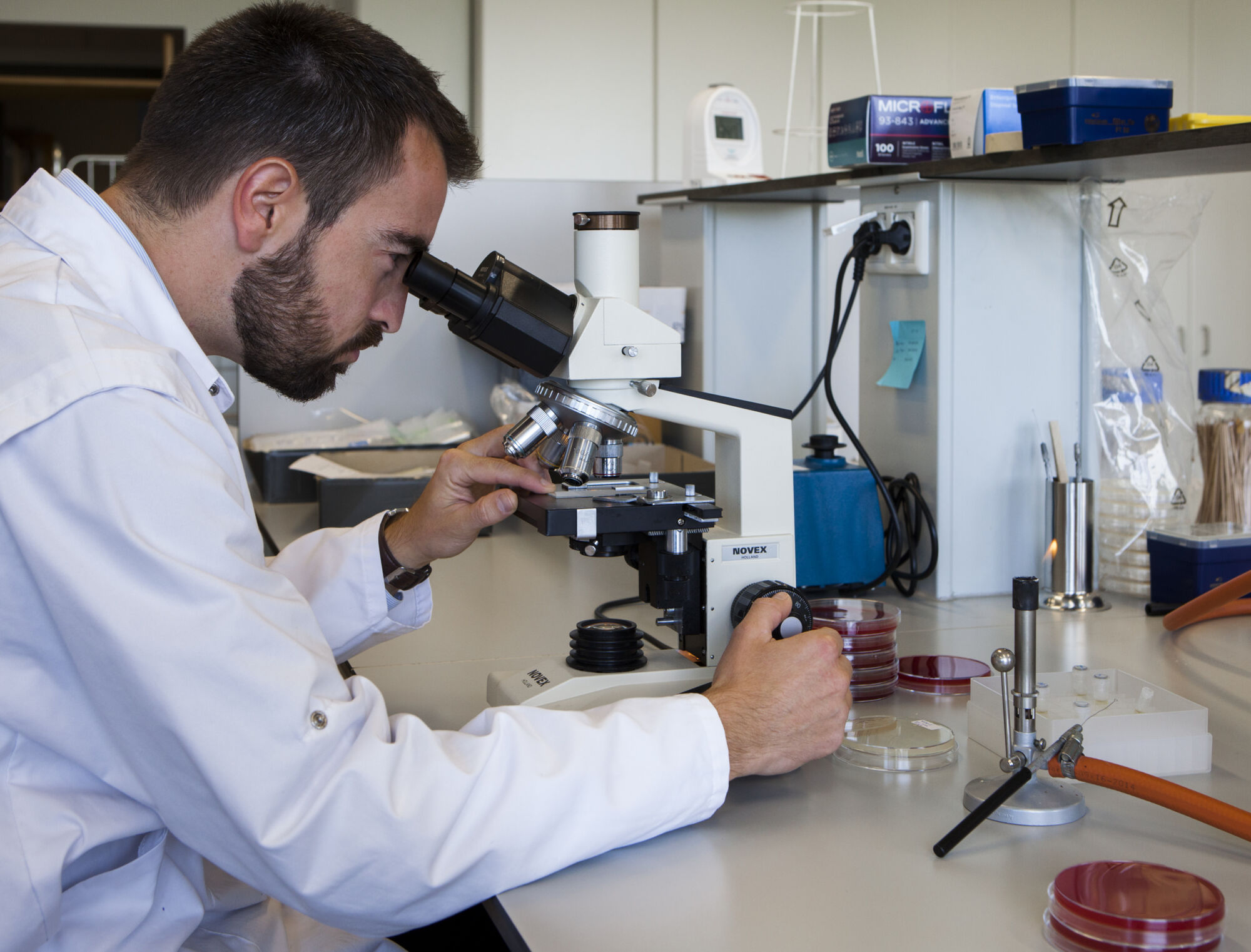 Laboratory of Medical Microbiology (18).jpg