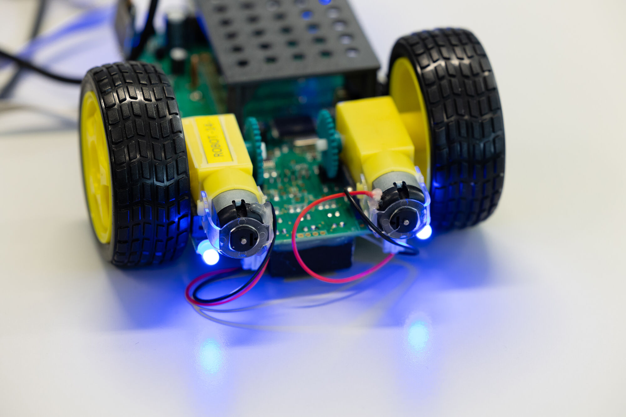 lessen IW: elektronica-ICT