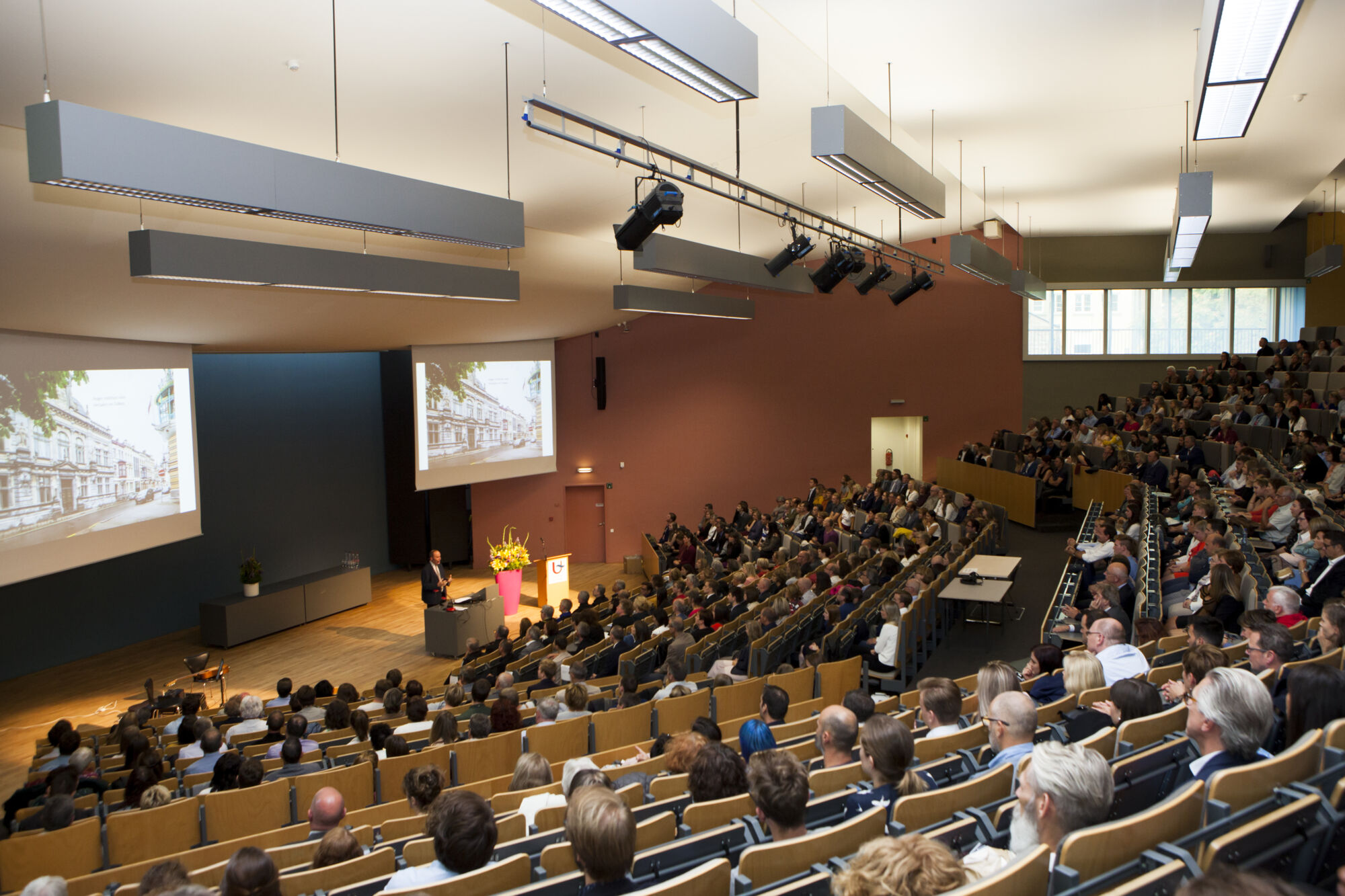 Proclamatie taal- en letterkunde, vertalen, tolken, theater- en filmwetenschap, MPC 2018 (20).jpg