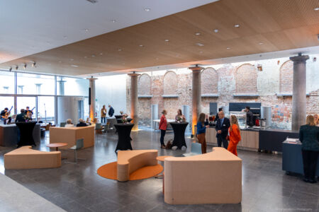 Info- en netwerkreceptie schenken en legateren aan UAntwerpen