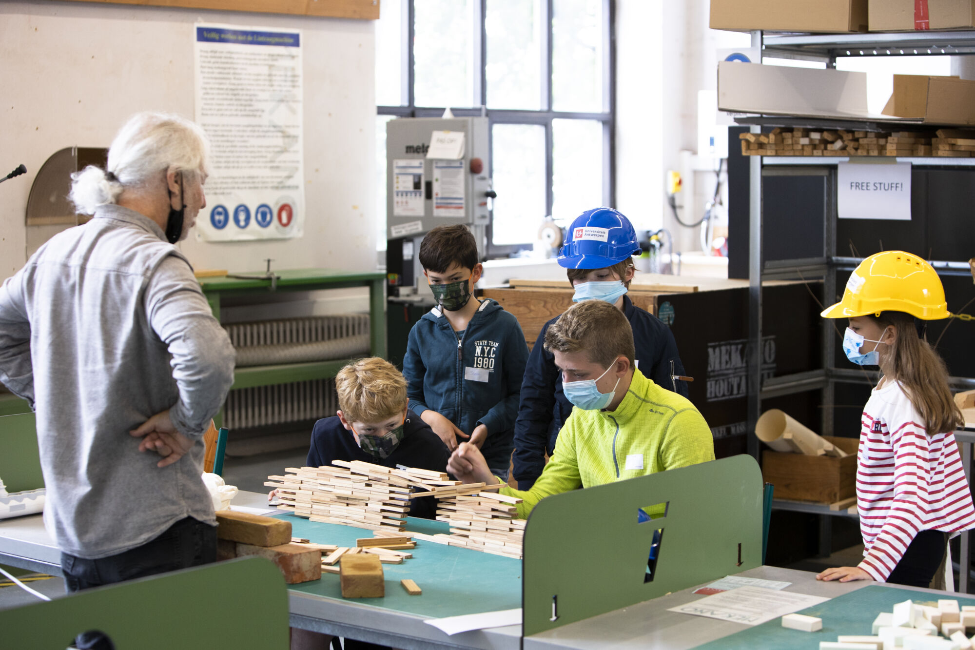 Kinderuniversiteit 2021 - Kracht in bruggen en kathedralen (36)