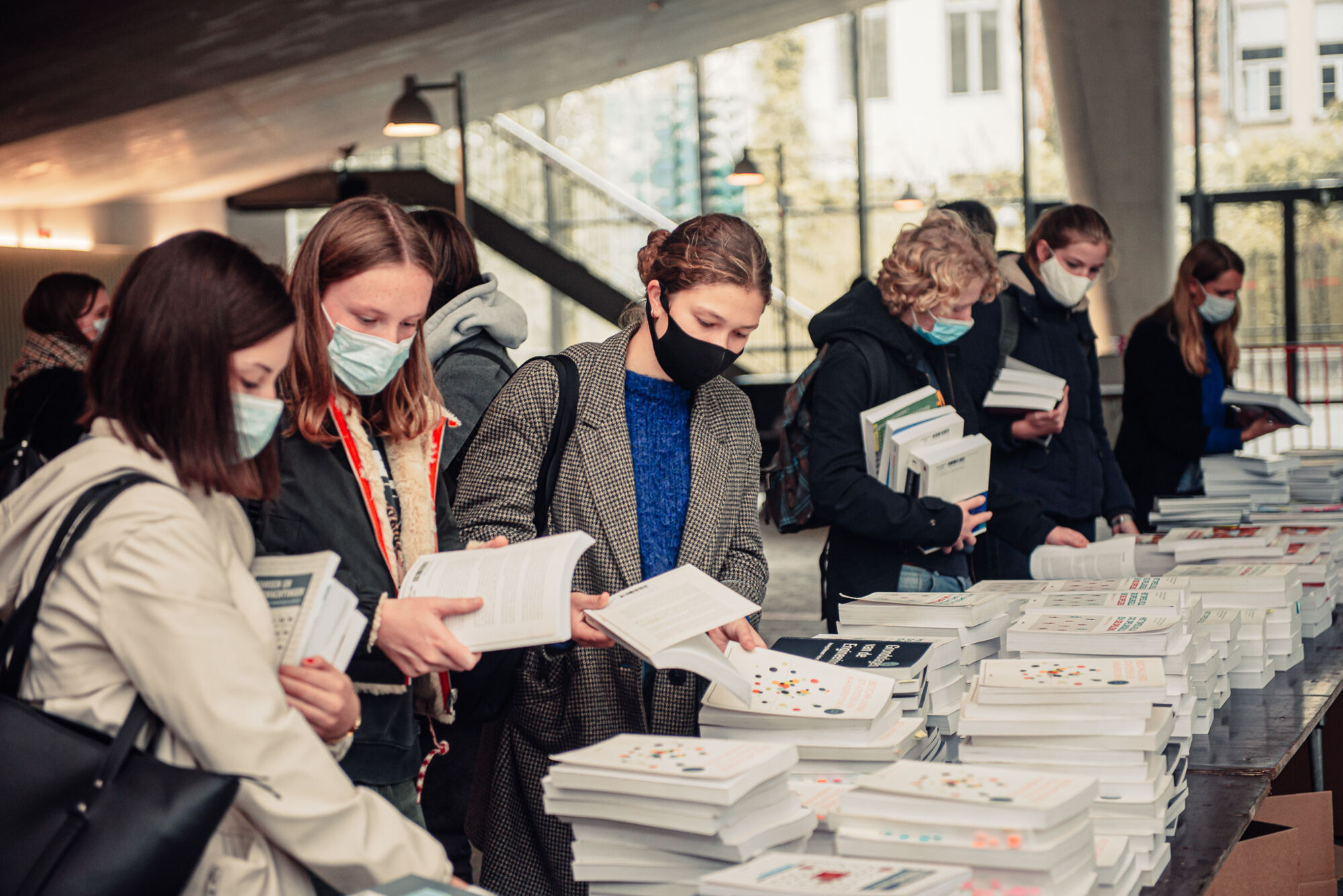 Tweedehandsbeurs boeken FBE (8).jpg