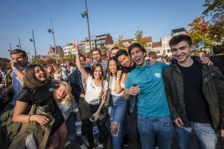 Students on Stage - Sint-Jansplein (41).jpg