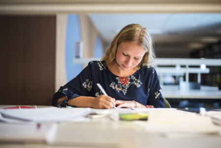 Studeren in de bibliotheek (26).jpg