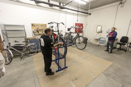 Opening fietsherstelwerkplaats Stadscampus (4).jpg