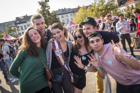 Students on Stage - Sint-Jansplein (05).jpg