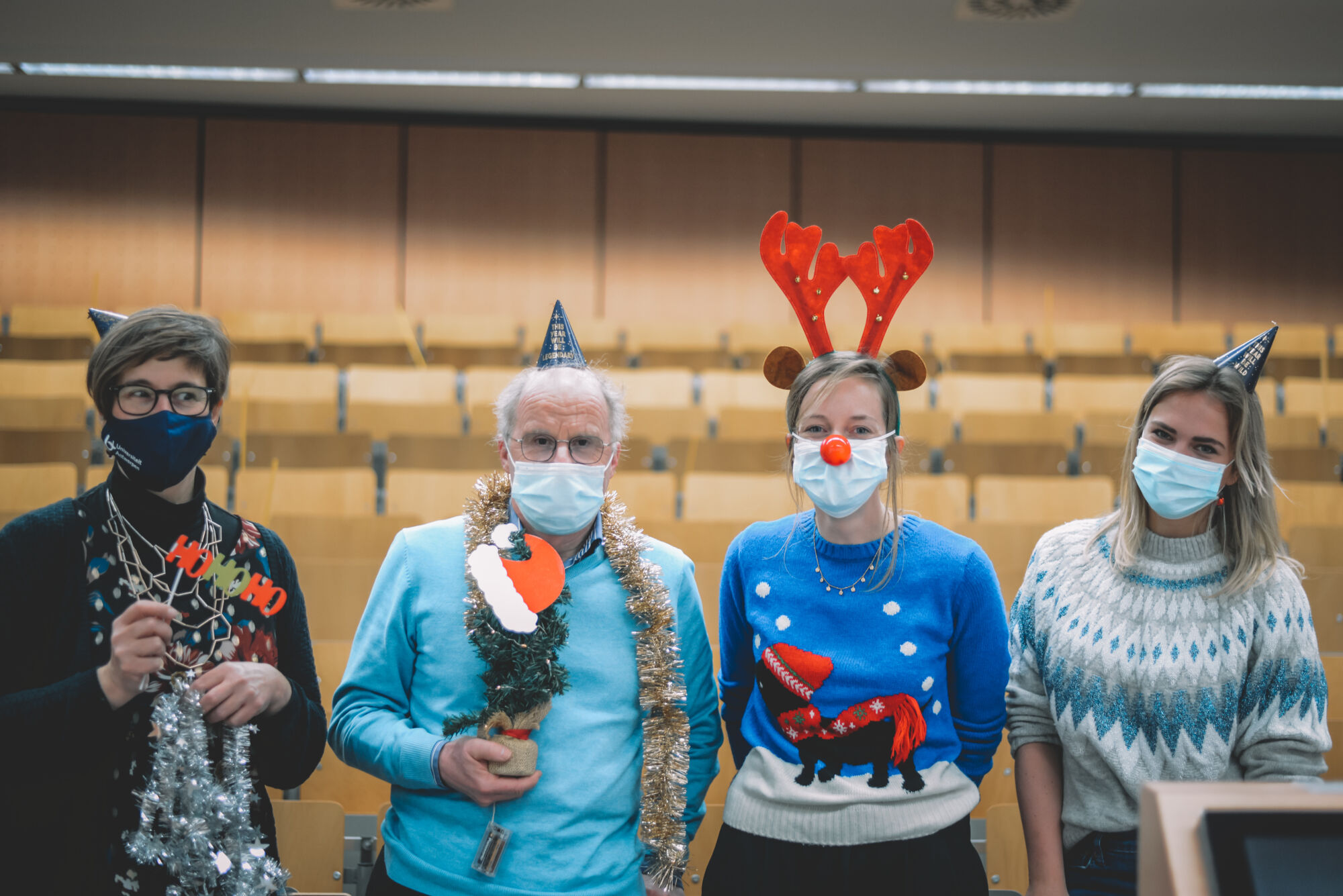 Christmas party international students FBE 2020 (26).jpg