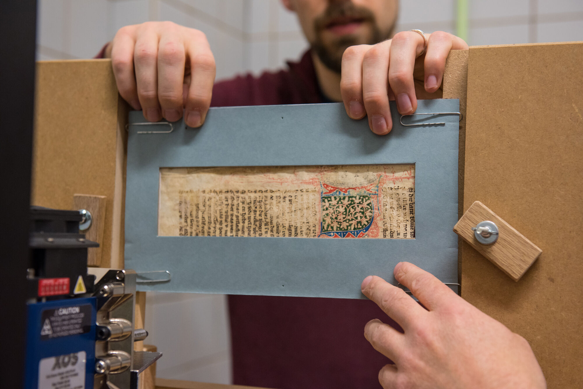 Middelnederlands fragment onder de scanner (9).jpg