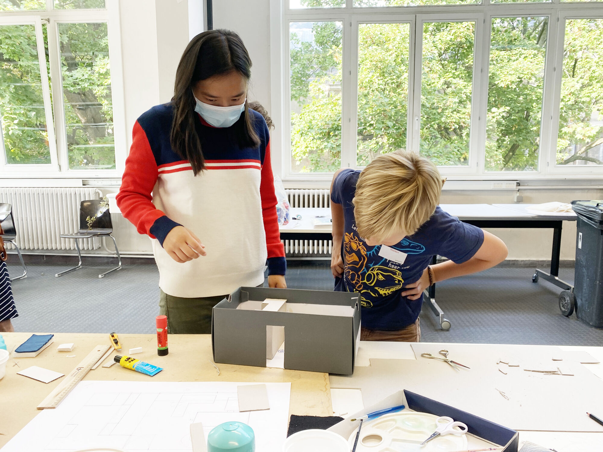 Kinderuniversiteit 2021- Ontwerp een kamer voor je favoriete personage (1).JPG