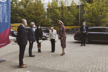 Koningin Mathilde bezoekt Centrum voor de Evaluatie van Vaccinaties (10).JPG