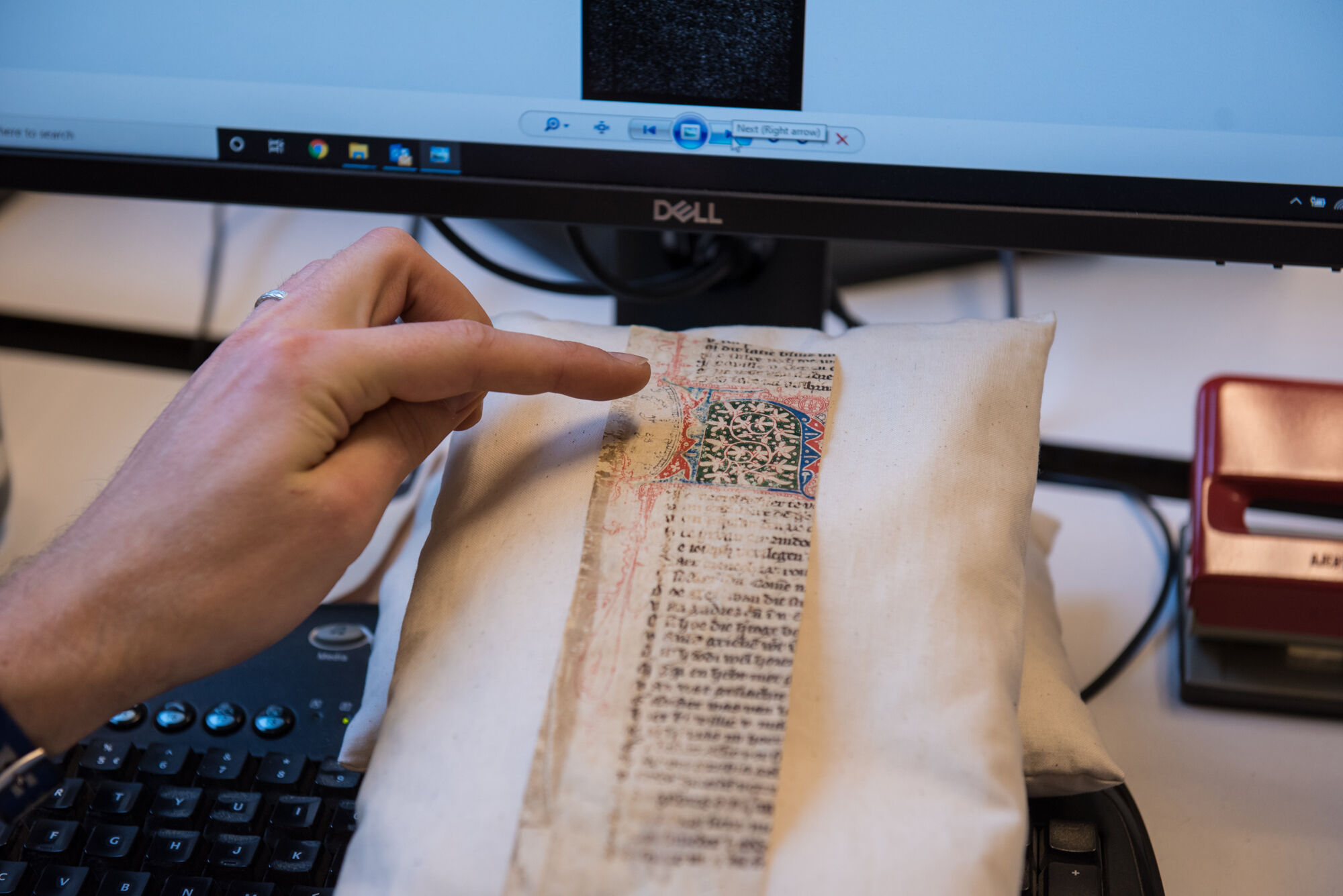 Middelnederlands fragment onder de scanner (35).jpg