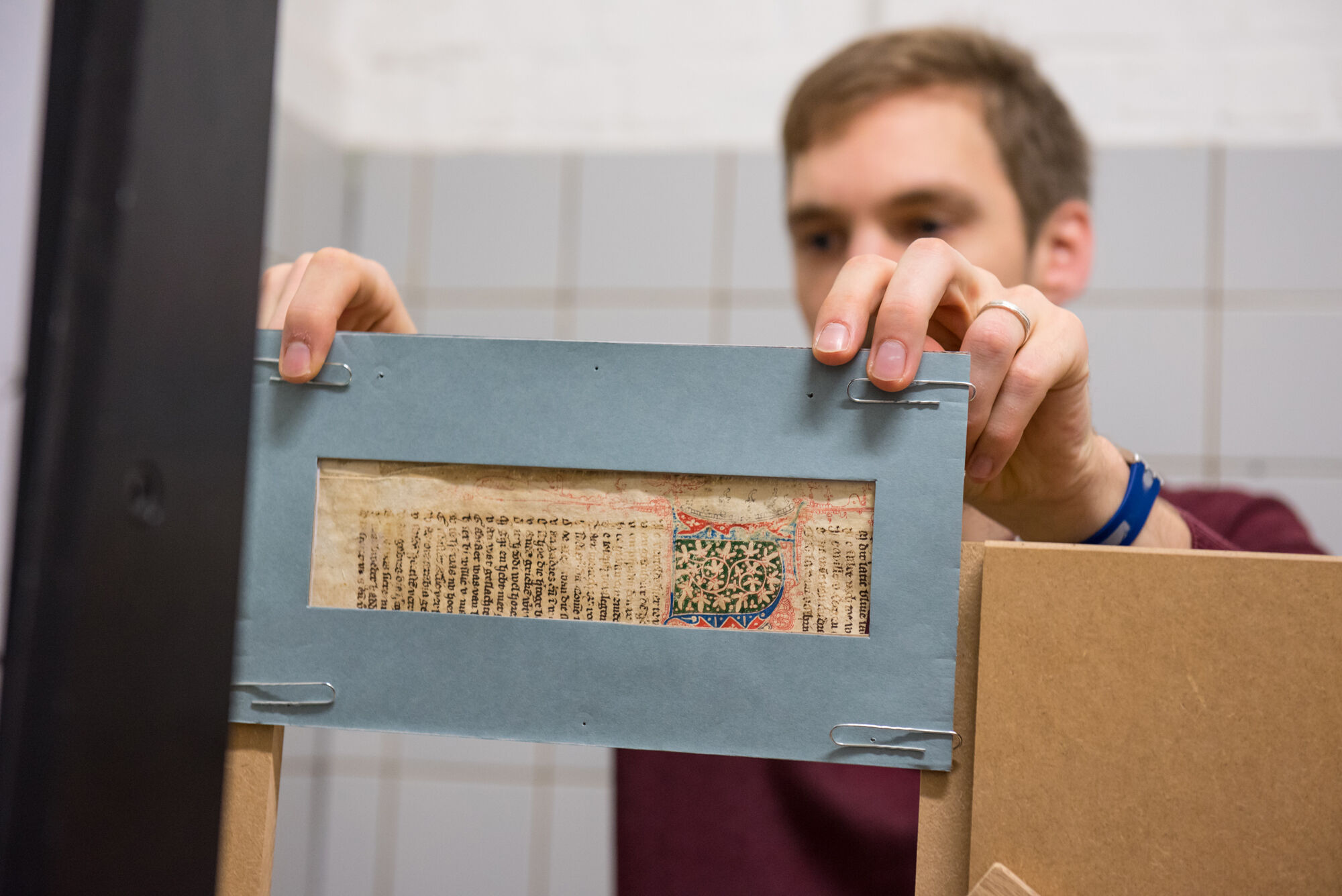Middelnederlands fragment onder de scanner (6).jpg